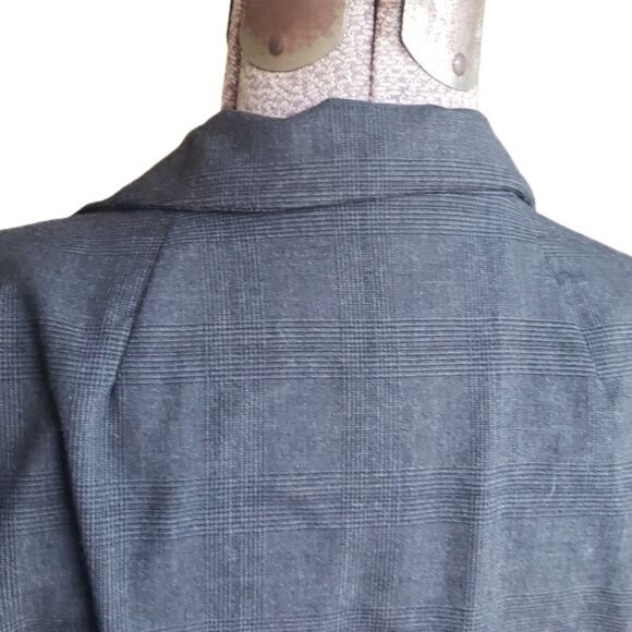 Banana Republic Petite Gray Blazer, Sz 4P - Picture 6 of 13